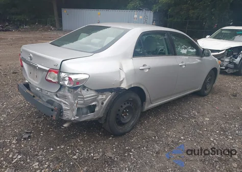 2013 Toyota Corolla L/Le/S/S Special Edition/Le Special Edition z USA, uszkodzony, nr VIN 2T1BU4EE2DC969075